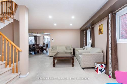 25 Ferncroft Place, Brampton, ON - Indoor