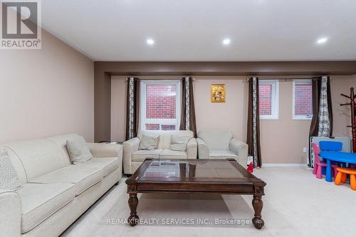 25 Ferncroft Place, Brampton, ON - Indoor