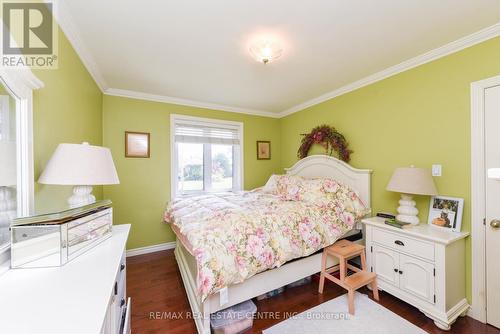 1363 Sheldon Avenue, Oakville, ON - Indoor Photo Showing Bedroom