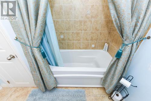 1363 Sheldon Avenue, Oakville, ON - Indoor Photo Showing Bathroom