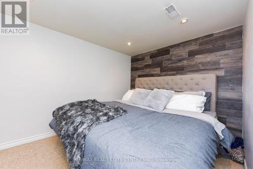 1363 Sheldon Avenue, Oakville, ON - Indoor Photo Showing Bedroom