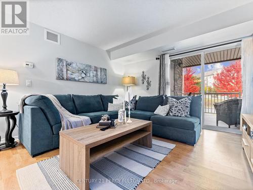 216 - 684 Warden Avenue, Toronto, ON - Indoor Photo Showing Living Room