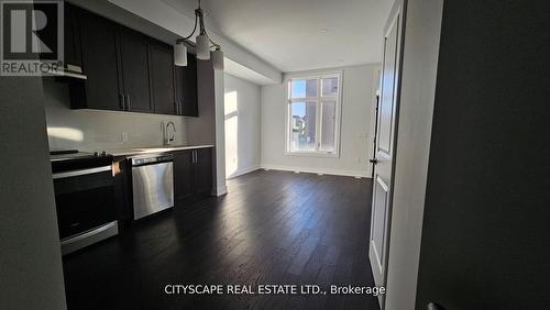 L107 - 9560 Islington Avenue W, Vaughan, ON - Indoor Photo Showing Kitchen