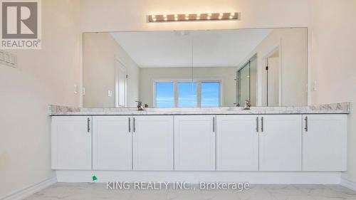 1691 Corsal Court, Innisfil, ON - Indoor Photo Showing Bathroom