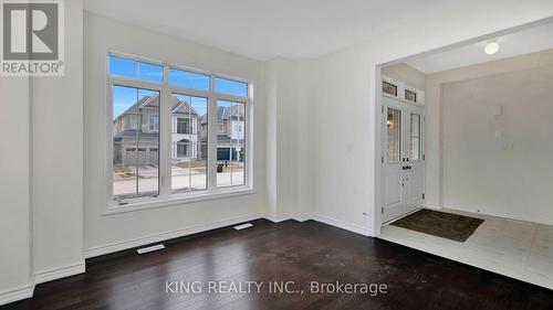 1691 Corsal Court, Innisfil, ON - Indoor Photo Showing Other Room