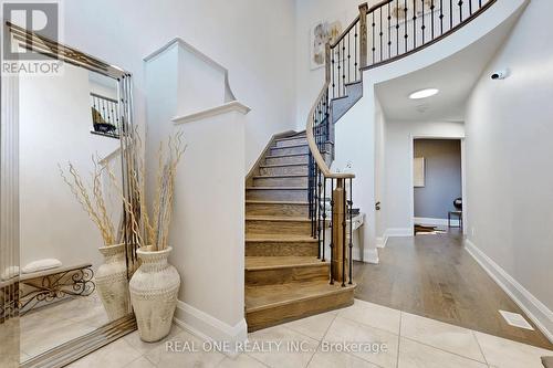 125 Joseph Hartman Crescent, Aurora, ON - Indoor Photo Showing Other Room