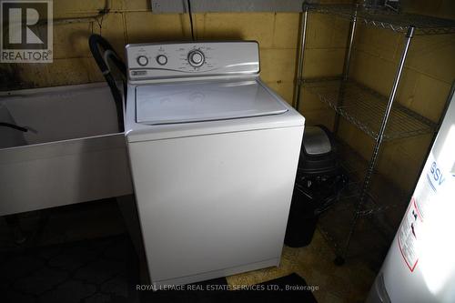 426 Brookside Drive, Oakville, ON - Indoor Photo Showing Laundry Room