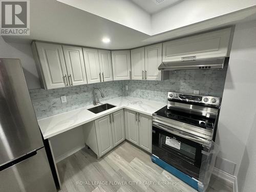 26 Hellyer Avenue, Brampton, ON - Indoor Photo Showing Kitchen With Upgraded Kitchen