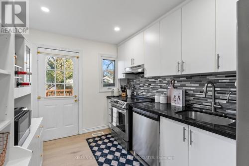 404 Tragina Avenue N, Hamilton, ON - Indoor Photo Showing Kitchen With Stainless Steel Kitchen With Upgraded Kitchen