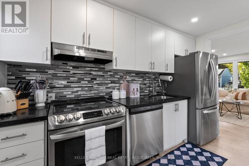 404 Tragina Avenue N, Hamilton, ON - Indoor Photo Showing Kitchen With Stainless Steel Kitchen