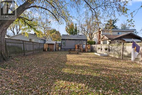 404 Tragina Avenue N, Hamilton, ON - Outdoor