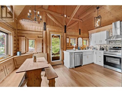 8585 Westsyde Road, Kamloops, BC - Indoor Photo Showing Kitchen With Upgraded Kitchen