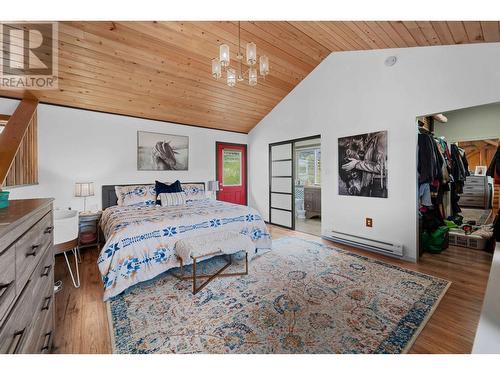 8585 Westsyde Road, Kamloops, BC - Indoor Photo Showing Bedroom