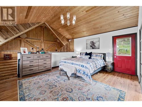 8585 Westsyde Road, Kamloops, BC - Indoor Photo Showing Bedroom