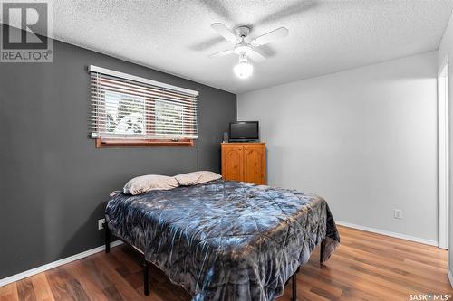 410 Nesbitt Way, Saskatoon, SK - Indoor Photo Showing Bedroom