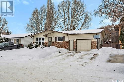 410 Nesbitt Way, Saskatoon, SK - Outdoor With Facade