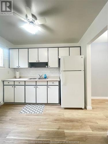 2673 Vine Court Unit# 2673, Windsor, ON - Indoor Photo Showing Kitchen