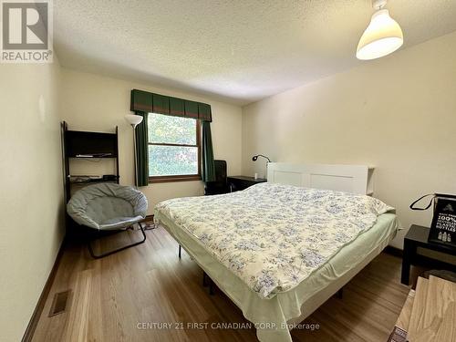 154 St Bees Close, London, ON - Indoor Photo Showing Bedroom