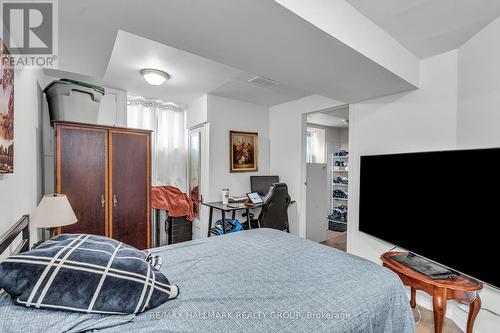 291 Richelieu Avenue, Ottawa, ON - Indoor Photo Showing Bedroom