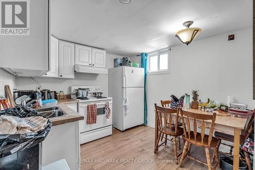 291 Richelieu Avenue, Ottawa, ON - Indoor Photo Showing Kitchen With Double Sink