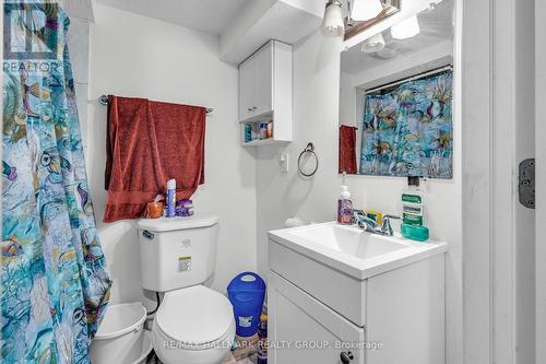 291 Richelieu Avenue, Ottawa, ON - Indoor Photo Showing Bathroom