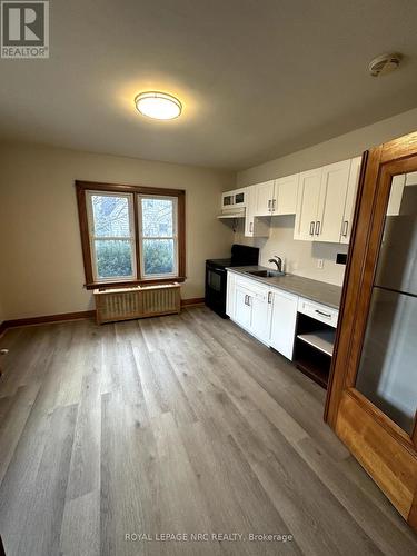 1 - 6622 Thorold Stone Road, Niagara Falls (212 - Morrison), ON - Indoor Photo Showing Kitchen