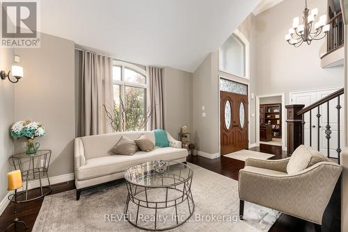 22 Red Haven Drive, Niagara-On-The-Lake, ON - Indoor Photo Showing Living Room