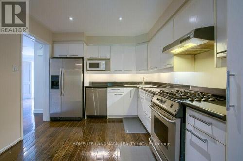 110 - 115 Scenic Mill Way N, Toronto, ON - Indoor Photo Showing Kitchen With Upgraded Kitchen