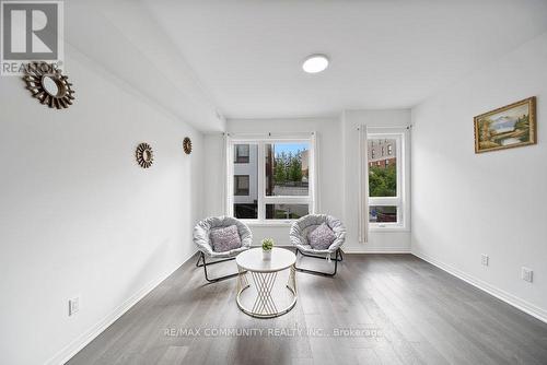 1672 Pleasure Valley Path N, Oshawa, ON - Indoor Photo Showing Living Room