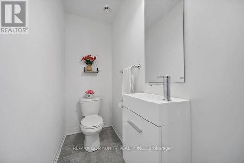 1672 Pleasure Valley Path N, Oshawa, ON - Indoor Photo Showing Bathroom