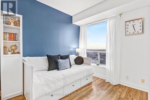 Ph501 - 38 Lee Centre Drive, Toronto, ON - Indoor Photo Showing Bedroom