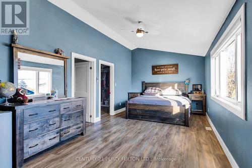 150 Nelson Street E, New Tecumseth, ON - Indoor Photo Showing Bedroom