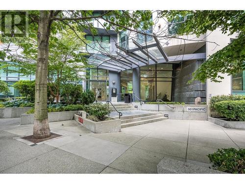 6Xx 501 Pacific Street, Vancouver, BC - Outdoor