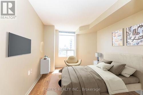 404 - 650 Lawrence Avenue W, Toronto, ON - Indoor Photo Showing Bedroom