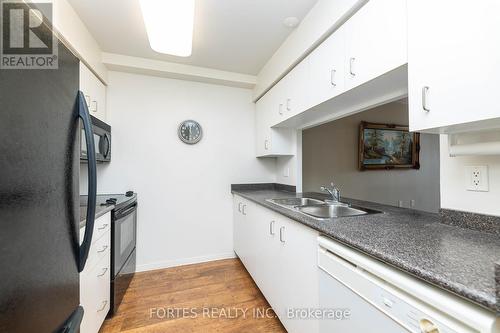 404 - 650 Lawrence Avenue W, Toronto, ON - Indoor Photo Showing Kitchen With Double Sink