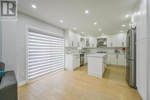 119 Crown Victoria Drive, Brampton, ON - Indoor Photo Showing Kitchen