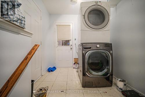 119 Crown Victoria Drive, Brampton, ON - Indoor Photo Showing Laundry Room