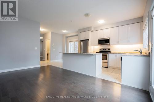 4064 Maitland Street, Lincoln, ON - Indoor Photo Showing Kitchen With Upgraded Kitchen