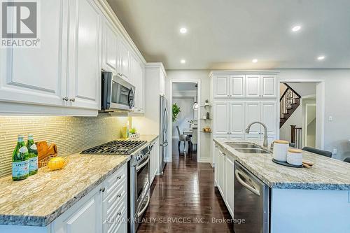 47 Stanton Avenue, Vaughan, ON - Indoor Photo Showing Kitchen With Double Sink With Upgraded Kitchen