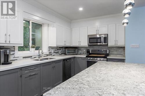 38 Minonen Road, Georgina, ON - Indoor Photo Showing Kitchen With Double Sink