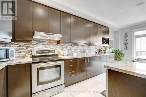 171 Gardenbrooke Trail, Brampton, ON - Indoor Photo Showing Kitchen With Upgraded Kitchen