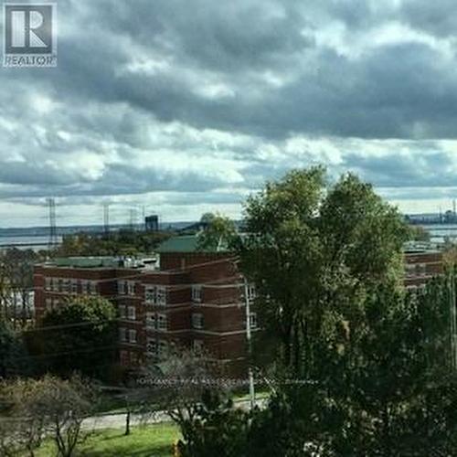 701 - 1225 North Shore Boulevard E, Burlington, ON - Outdoor With View