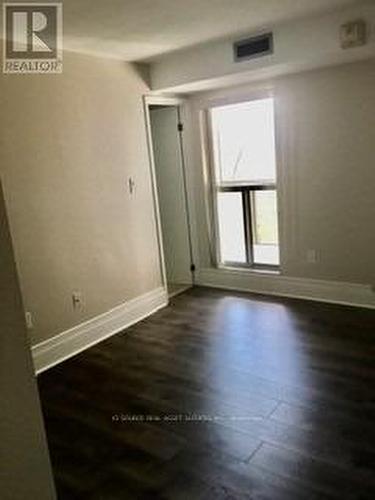 701 - 1225 North Shore Boulevard E, Burlington, ON - Indoor Photo Showing Other Room