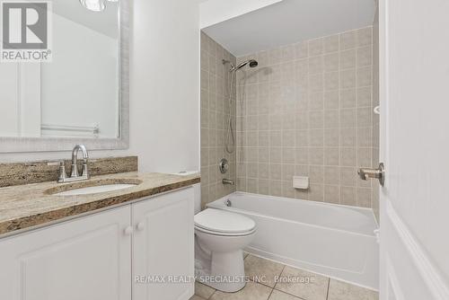 5694 Jenvic Grove, Mississauga, ON - Indoor Photo Showing Bathroom