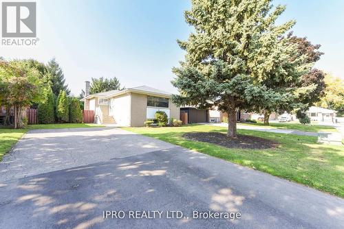 41 Sherwood Crescent, Brampton, ON - Outdoor