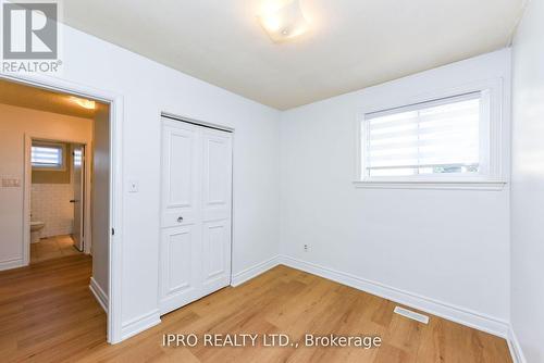 41 Sherwood Crescent, Brampton, ON - Indoor Photo Showing Other Room