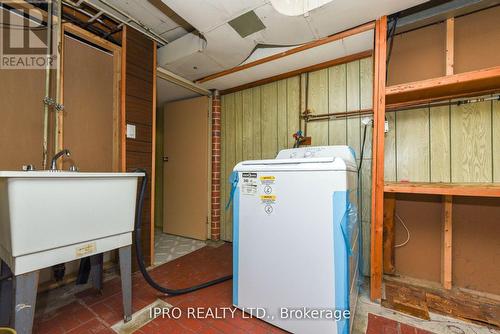 41 Sherwood Crescent, Brampton, ON - Indoor Photo Showing Laundry Room