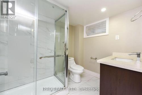 41 Sherwood Crescent, Brampton, ON - Indoor Photo Showing Bathroom