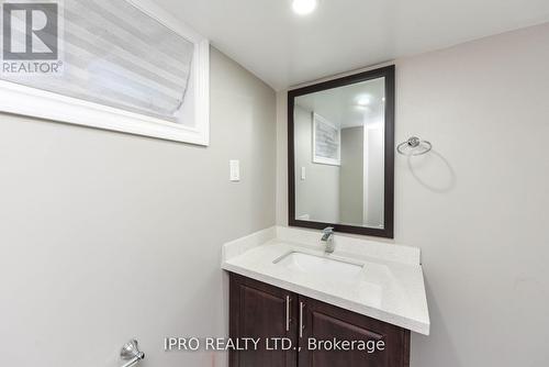 41 Sherwood Crescent, Brampton, ON - Indoor Photo Showing Bathroom