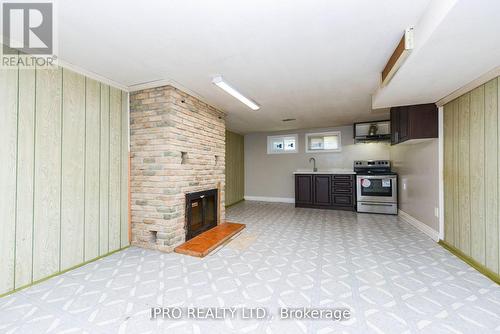 41 Sherwood Crescent, Brampton, ON - Indoor With Fireplace